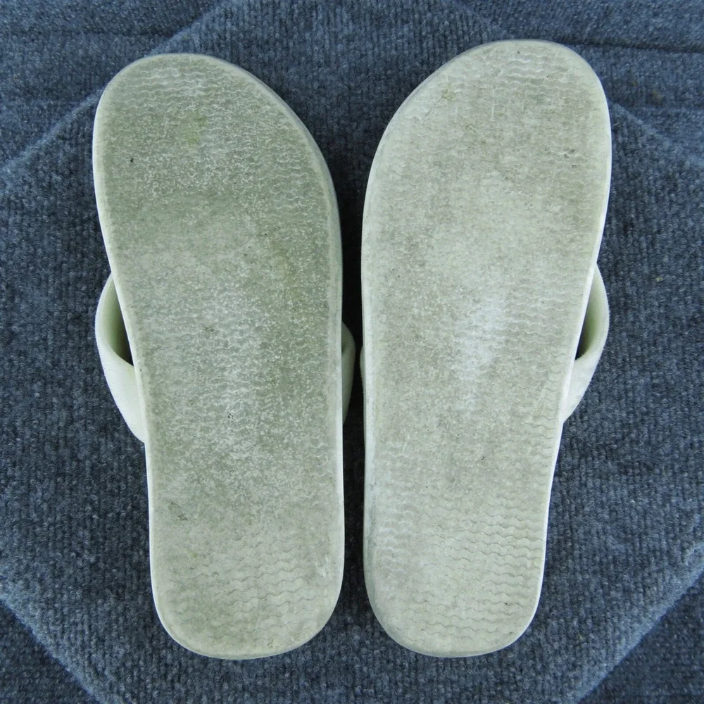 Madden Beachy Men Flip Flop Sandals Off White Synthetic Slip On‎ Size 9 Medium